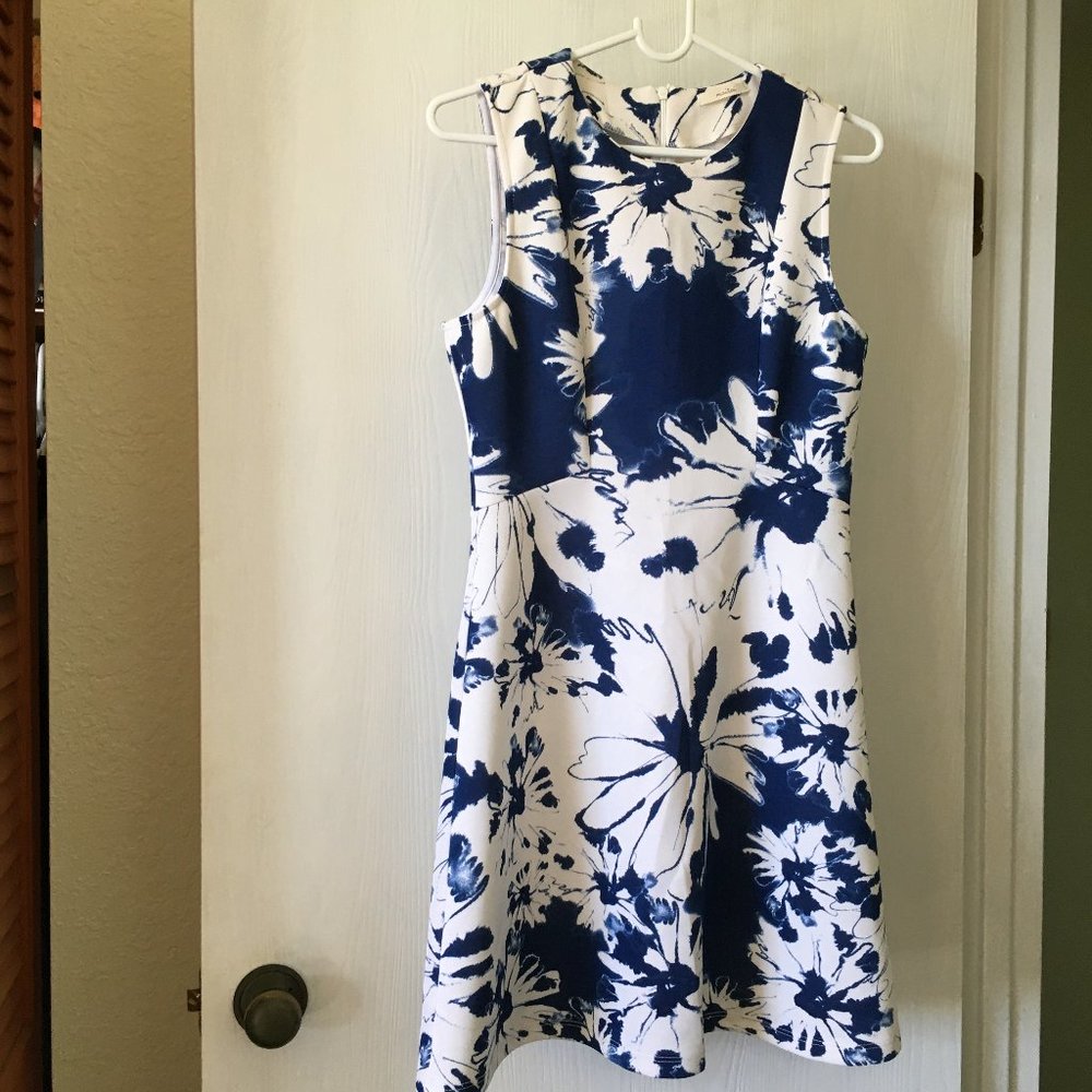 maitai floral blue and white dress, Size S.